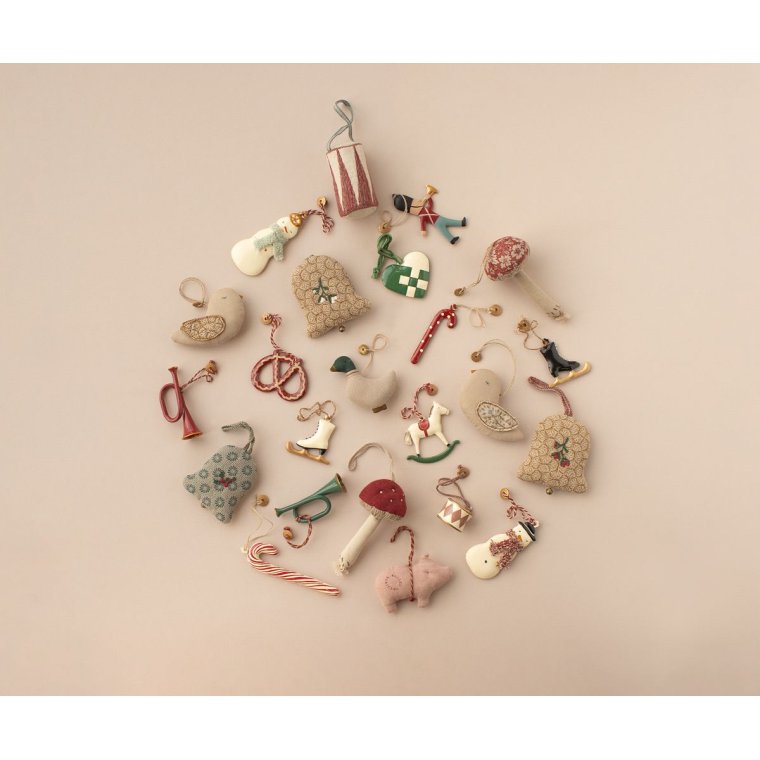 MAILEG - Stof ornament, G�s - R�d krave