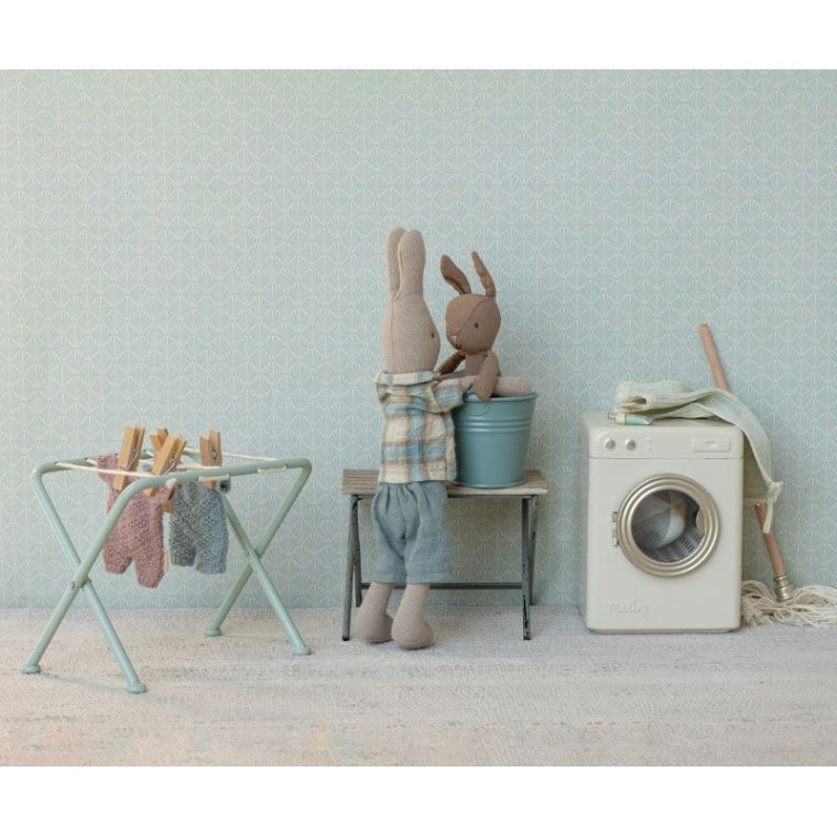 MAILEG - Hare, Micro - Brun - Bl strikket dragt