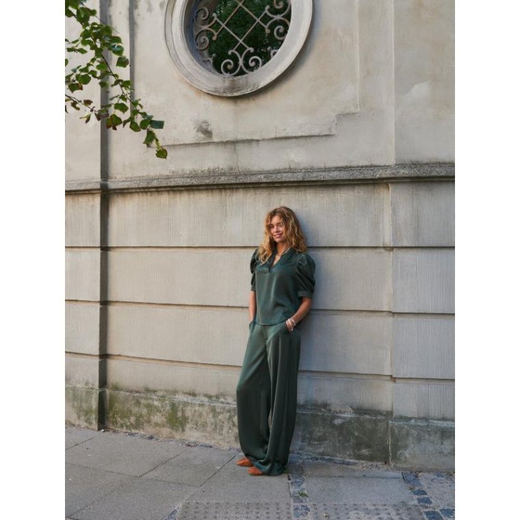 Neo Noir - Roella Heavy Sateen Blouse - Deep Green