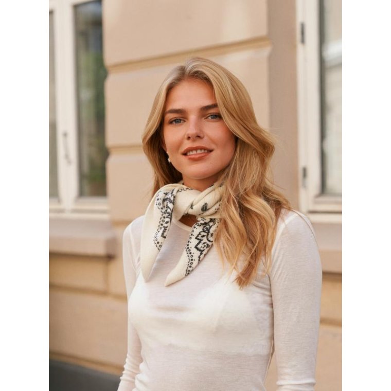 Neo Noir - Adelina Paisley Knit Scarf - Off White