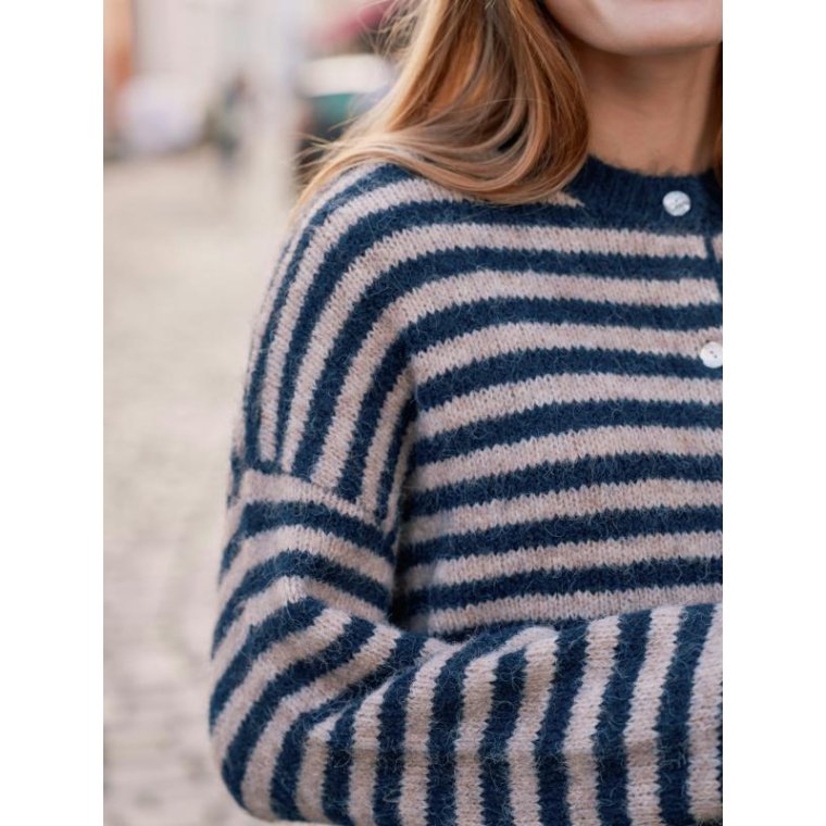 Neo Noir - Isana Stripe Fluffy Knit Cardigan - Navy striped