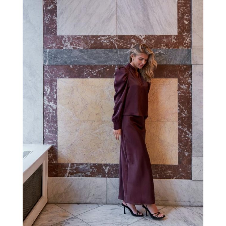 Neo Noir - Rosslyn Heavy Sateen Blouse - Burgundy