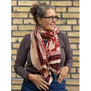 Craft Sisters - Bagru Scarf - Red with Animal - 01	