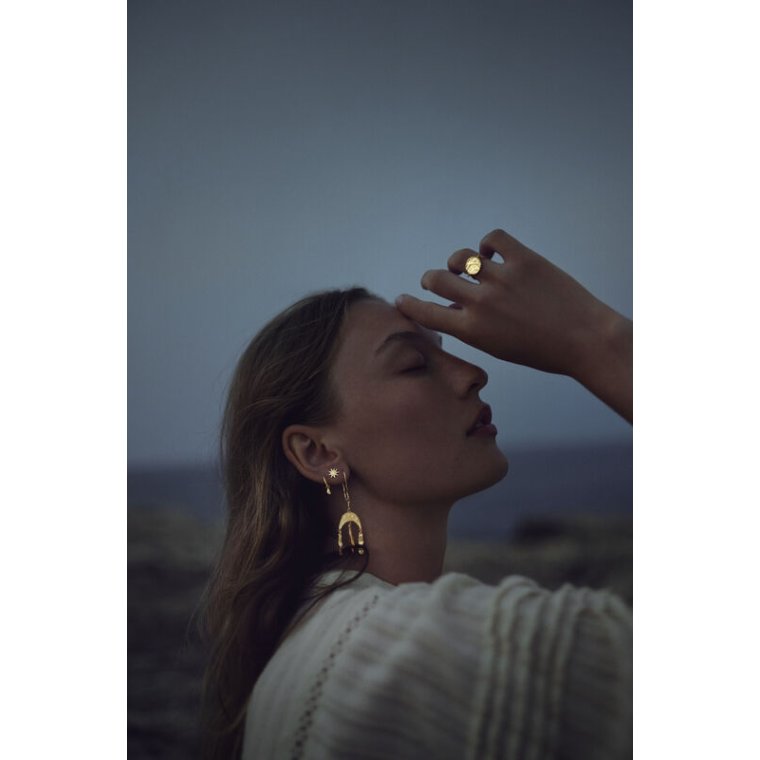 Maanesten - Sunna Ring - Forgyldt