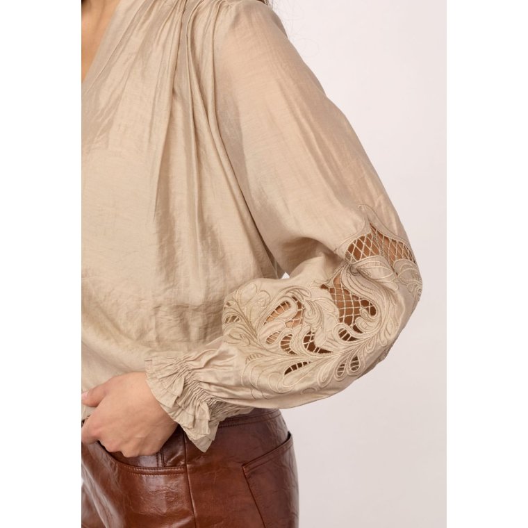 Co`couture - DelinCC Balloon Emb Shirt - Mink
