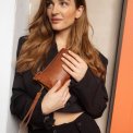 REDESIGNED - Lisa Urban - Walnut