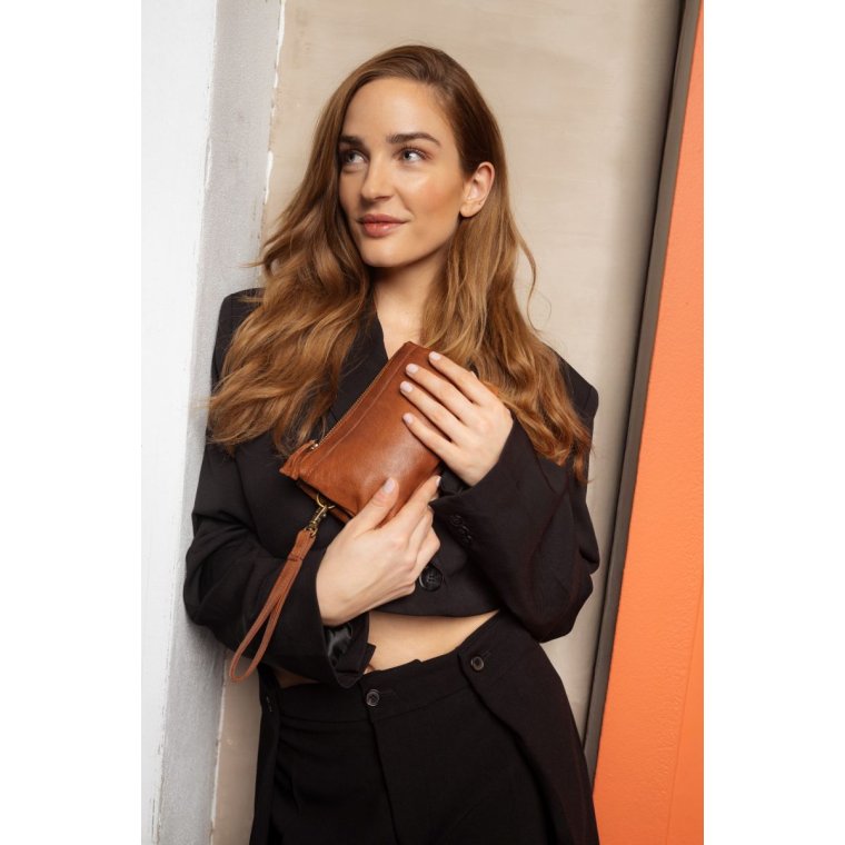 REDESIGNED - Lisa Urban - Walnut