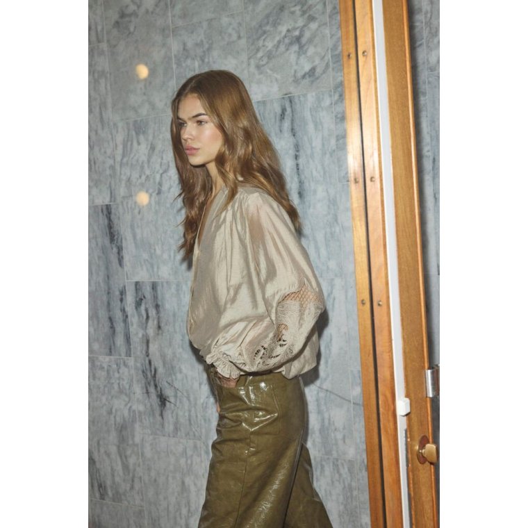 Co`couture - DelinCC Balloon Emb Shirt - Mink