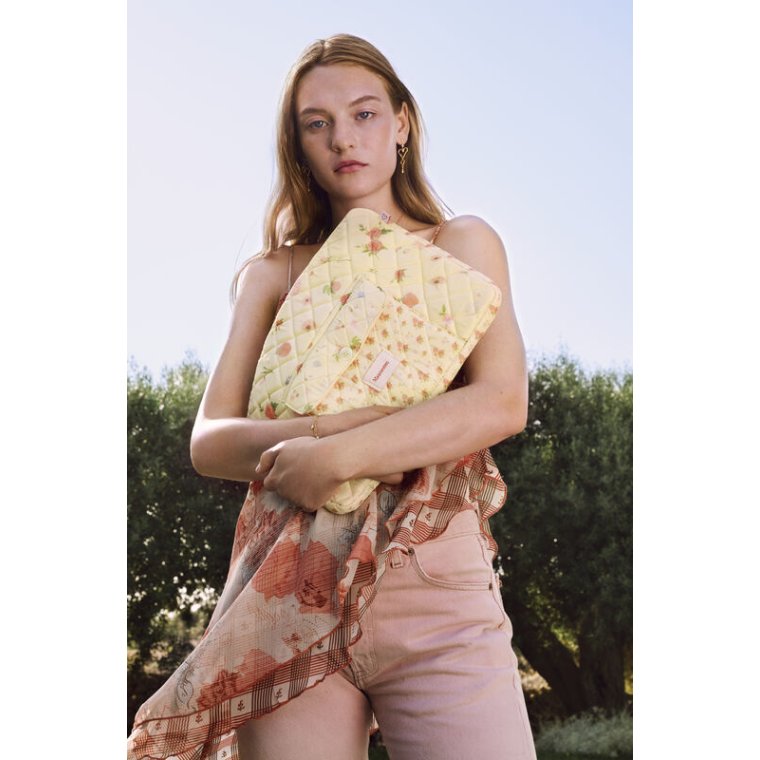 Maanesten - Alesea Computer Sleeve Roses and Shells