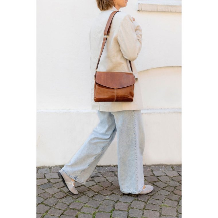 REDESIGNED - Liri Big - Walnut