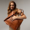 REDESIGNED - Jona Big - Walnut