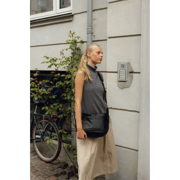 REDESIGNED - Mivi Big - Black