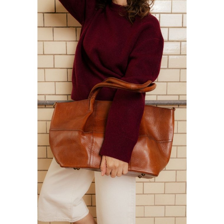 REDESIGNED - Mane Big - Walnut