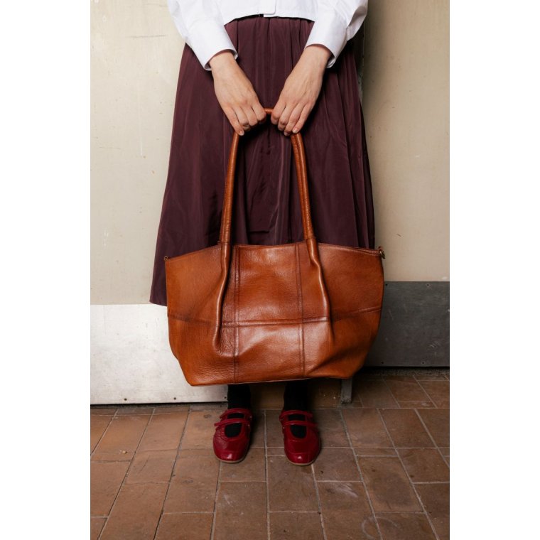 REDESIGNED - Mane Big - Walnut