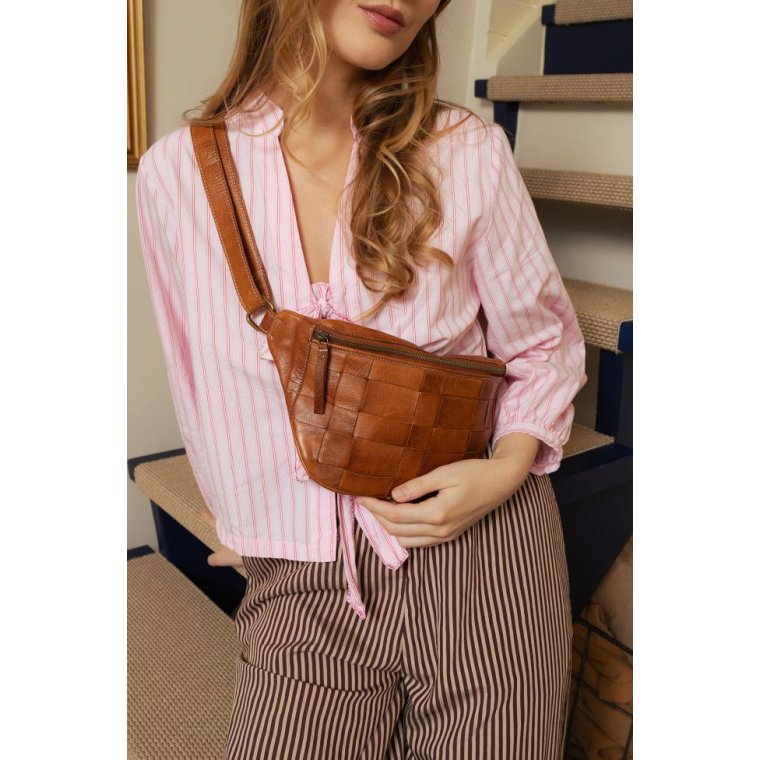REDESIGNED - Noor Bumbag - Walnut