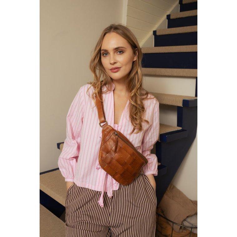 REDESIGNED - Noor Bumbag - Walnut