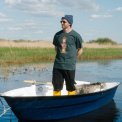 LAKOR - An Otter Coffee T-shirt - Green Gables