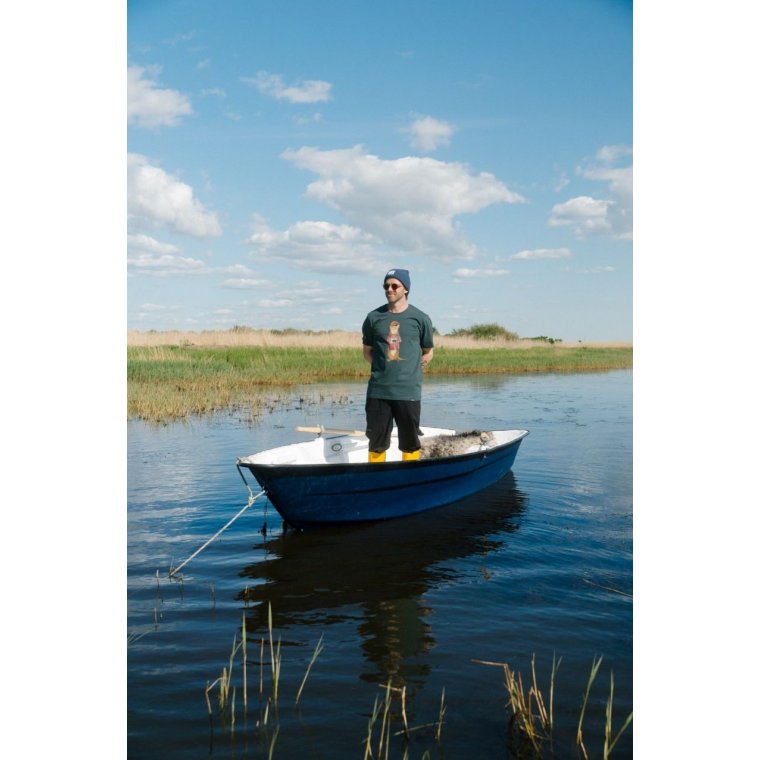 LAKOR - An Otter Coffee T-shirt - Green Gables