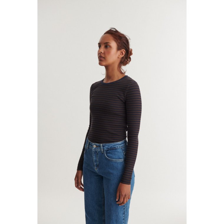 BASIC APPAREL - Ludmilla LS Tee - Chocolate Torte/Black