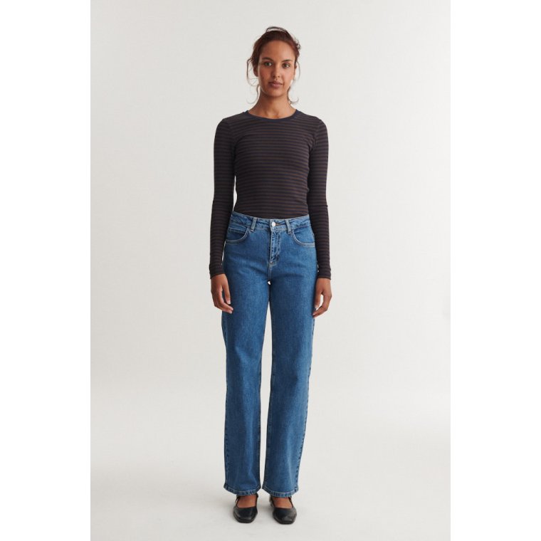 BASIC APPAREL - Ludmilla LS Tee - Chocolate Torte/Black