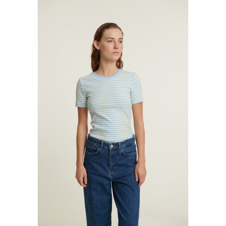 BASIC APPAREL - Ludmilla SS O-Neck - Dutch canal / vanilla custard