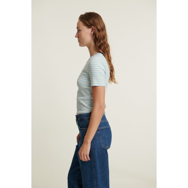 BASIC APPAREL - Ludmilla SS O-Neck - Dutch canal / vanilla custard