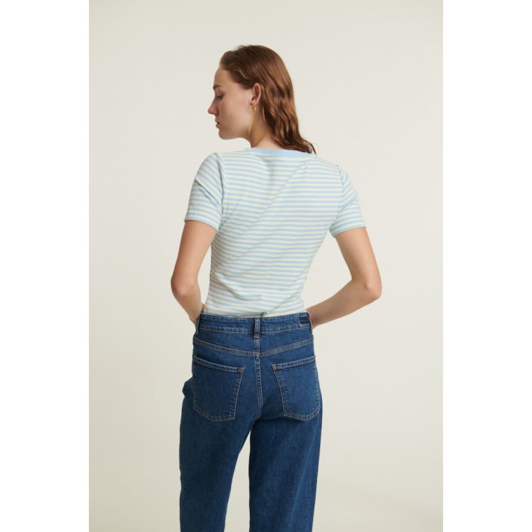 BASIC APPAREL - Ludmilla SS O-Neck - Dutch canal / vanilla custard