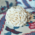 Black Colour - BCVILLA mega flower hair claw - Creme w. Dots