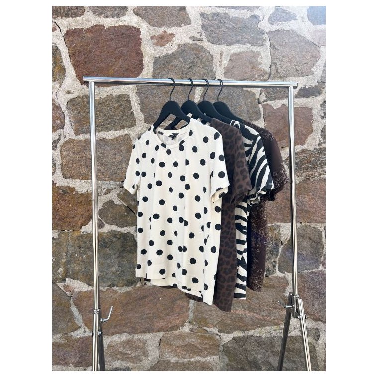 BLACK COLOUR - BCZELDA s/s t-shirt - White Dot