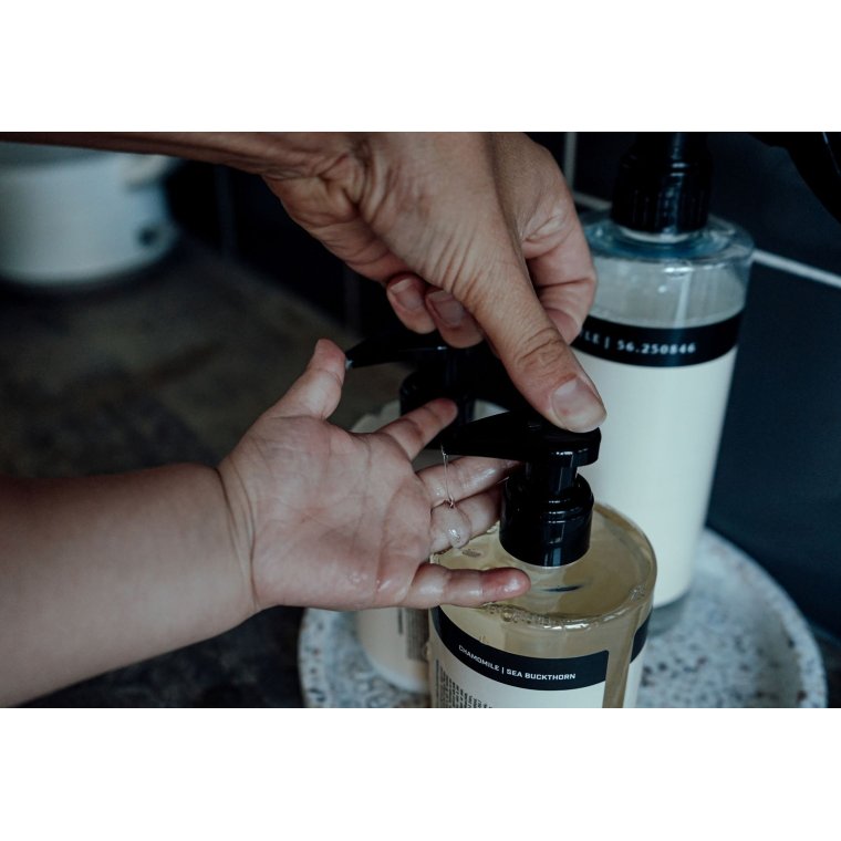 HUMDAKIN - 01 Hand Soap - Kamille og Havtorn