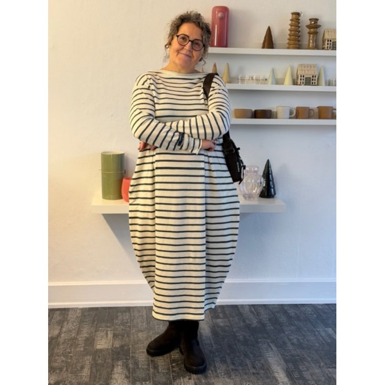 By Basics - 7045 dress long pleats & high neck - raw white/asphalt