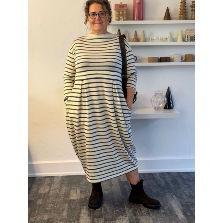 By Basics - 7045 dress long pleats & high neck - raw white/asphalt