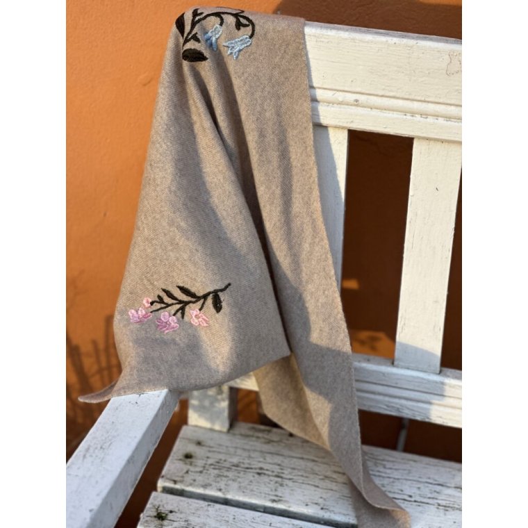 LULU�S LOVE - Cashmere small scarf flower - beige