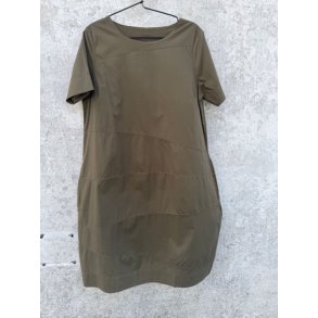 OWN By Basics - 13000 - dress w/ cuttings s/s - capers