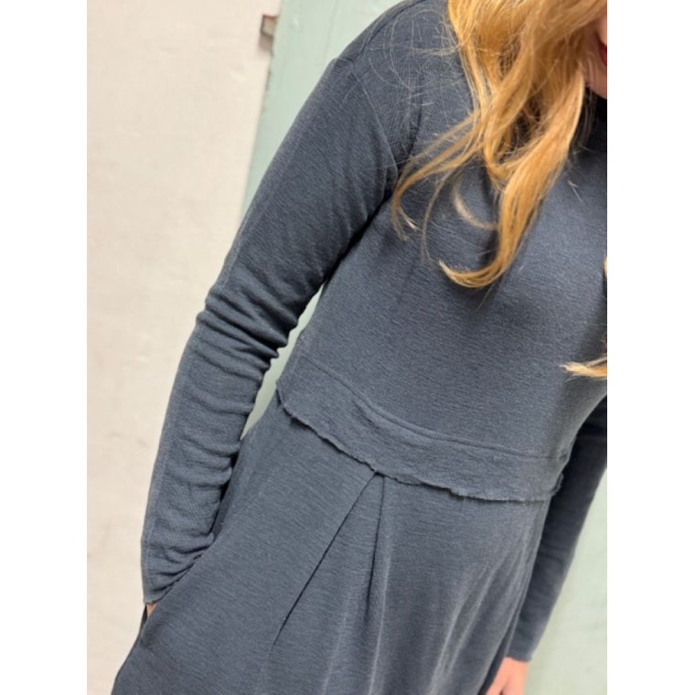 By Basics - 7045 dress long pleats & high neck - asphalt