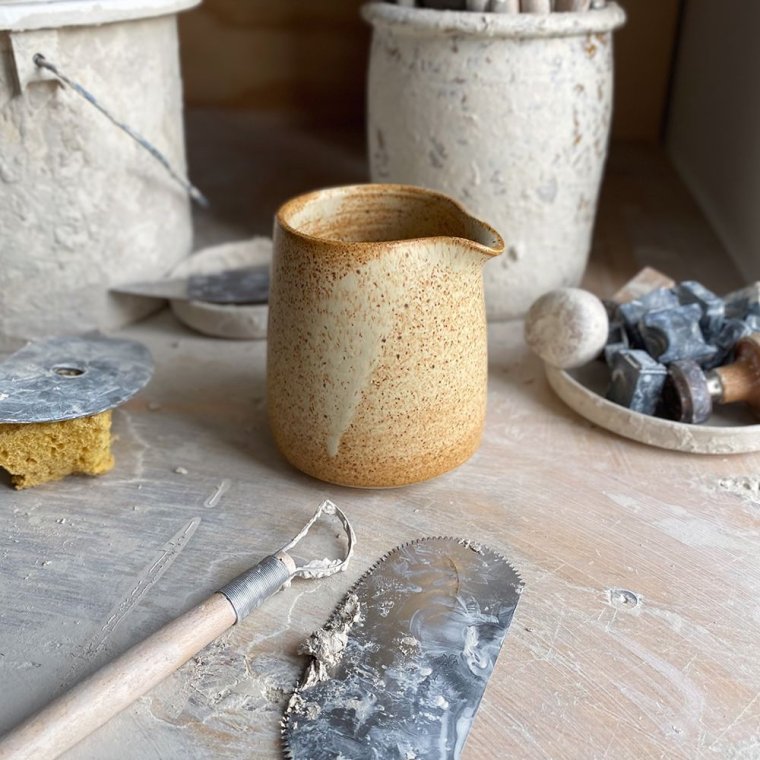 Julie Damhus Studio - Oda Hndlavet Mlkekande