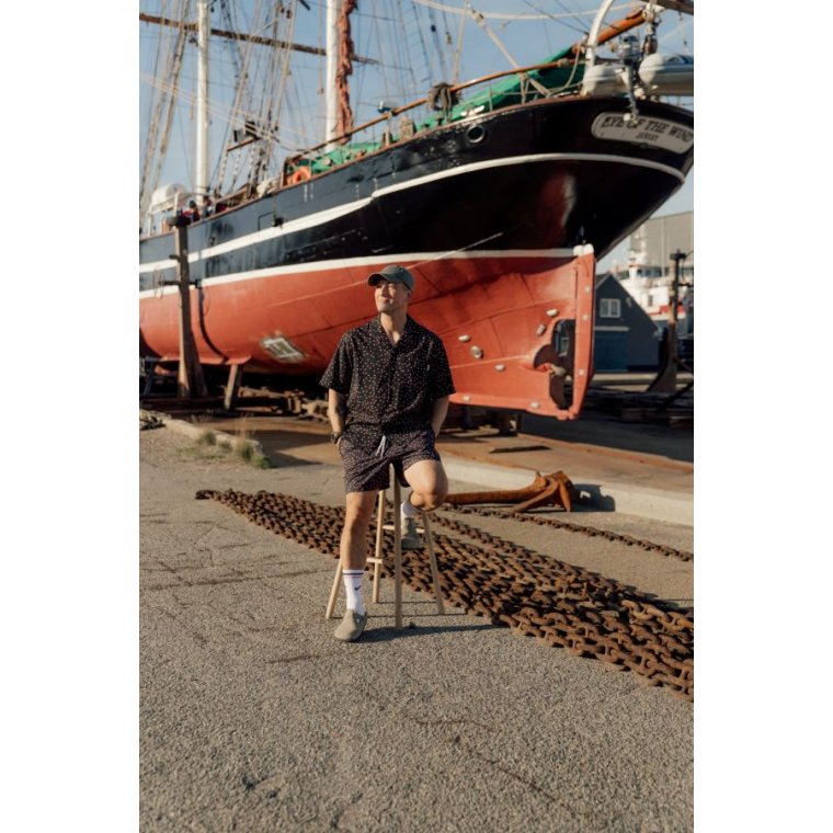 LAKOR - Sprinkle Lakridspibe Short Sleeve Shirt - Moonless Night