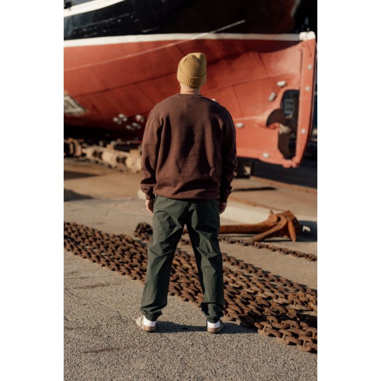 LAKOR - An Otter Vacation Crewneck - Chicory Coffee