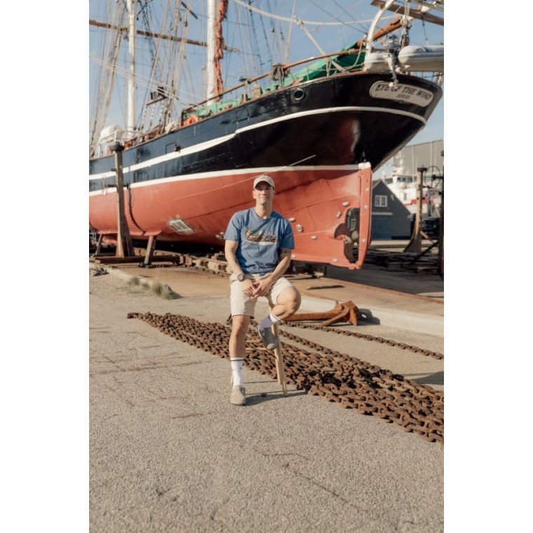 LAKOR - An Otter Vacation T-shirt - Bering Sea