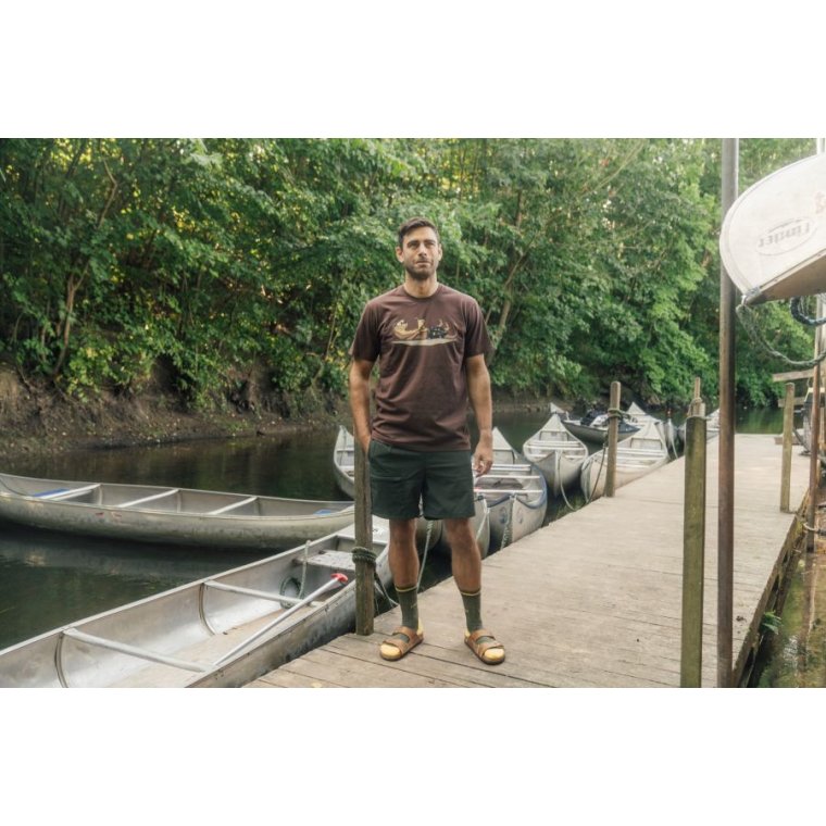 LAKOR - An Otter Vacation T-shirt - Chicory Coffee