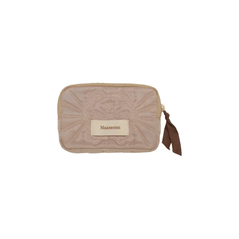 Manon Pouch