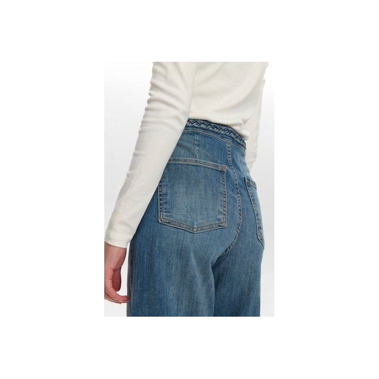 Nmph - NUPARIS CROPPED JEANS - Light Denim Blue 2