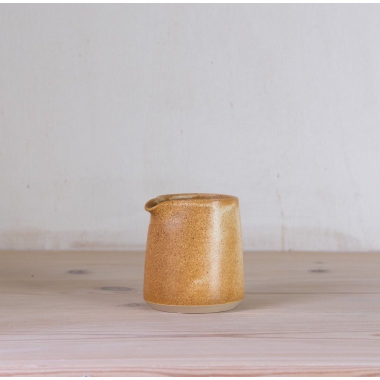 Julie Damhus Studio - Oda Hndlavet Mlkekande