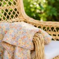 Ib Laursen - Quilt gul m/gule, bl�, orange og lilla blomster