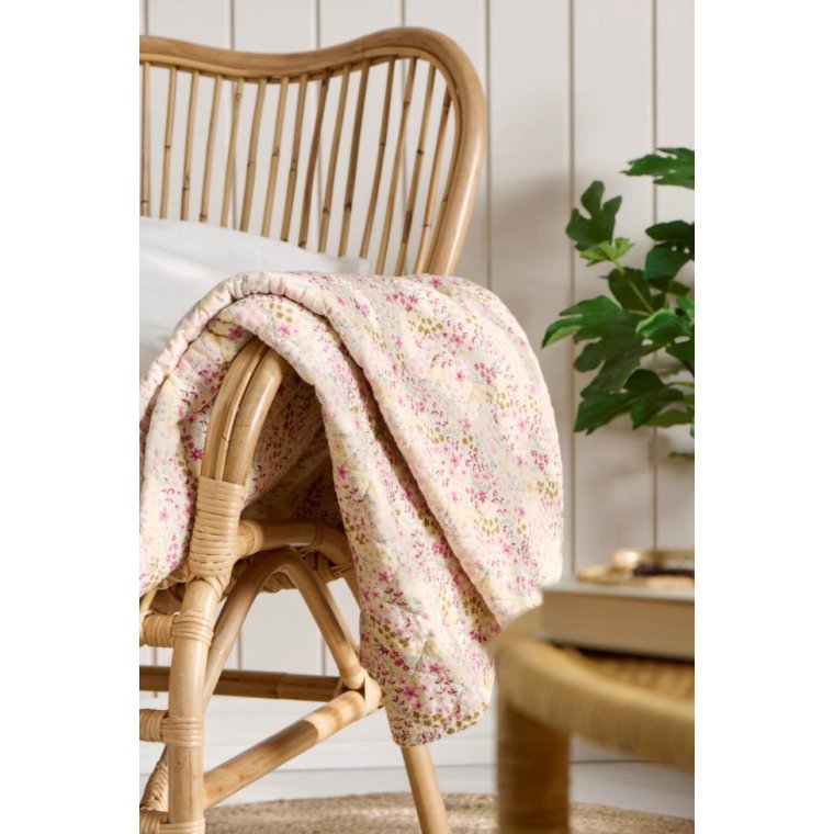 IB LAURSEN - Quilt m/lyserde, bl og grnne blomster