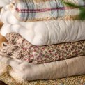 IB LAURSEN - Quilt m/hindbrfarvet og lilla rudemnster