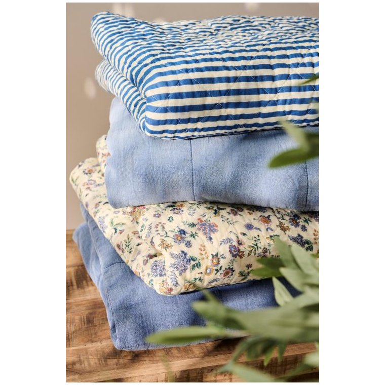 Ib Laursen - Quilt m/off white og bl� striber