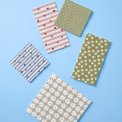 IB LAURSEN - Serviet 10x20 cm gr�n m/hvide blomster 16 stk/pk