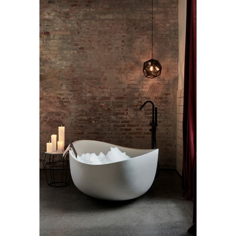 KunstIndustrien - Wax Altar Candles. =7 cm. H=24 cm. EN 15426