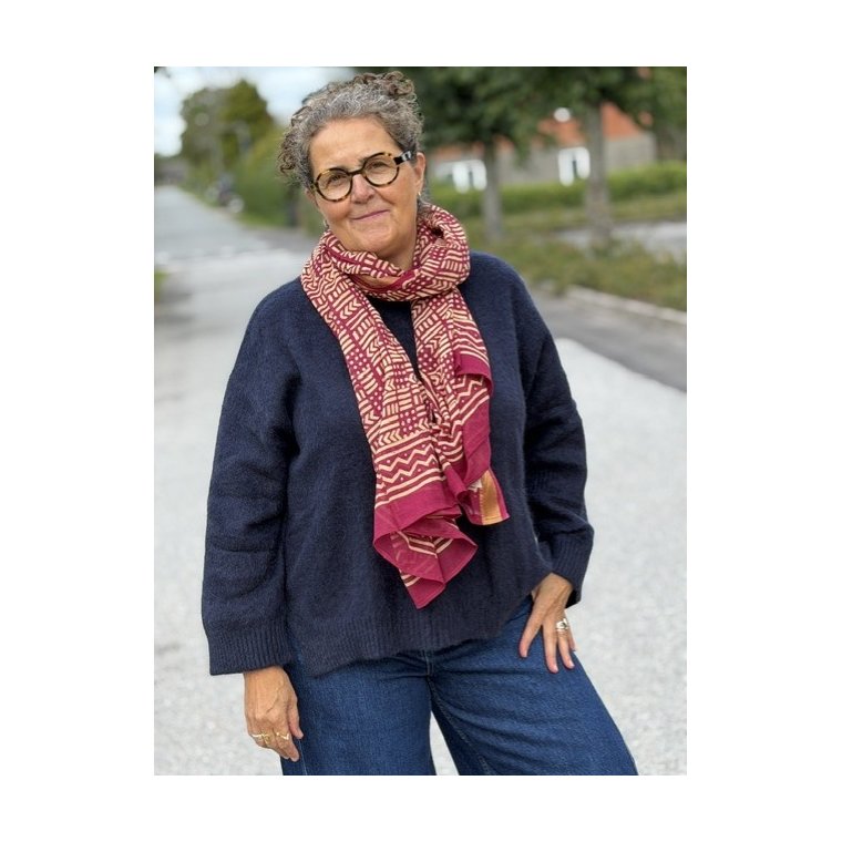 Craft Sisters - Bagru Scarf - Wine